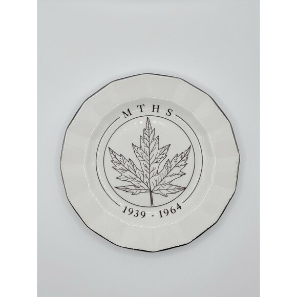 MTHS 1939-1964 A&H Ceramics PA Thanksgiving White Maple Leaf Silver Trim Plate - Picture 1 of 4